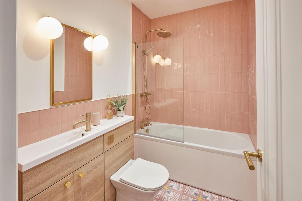 Host & Stay - Parkside Villa 해러게이트 외부 사진